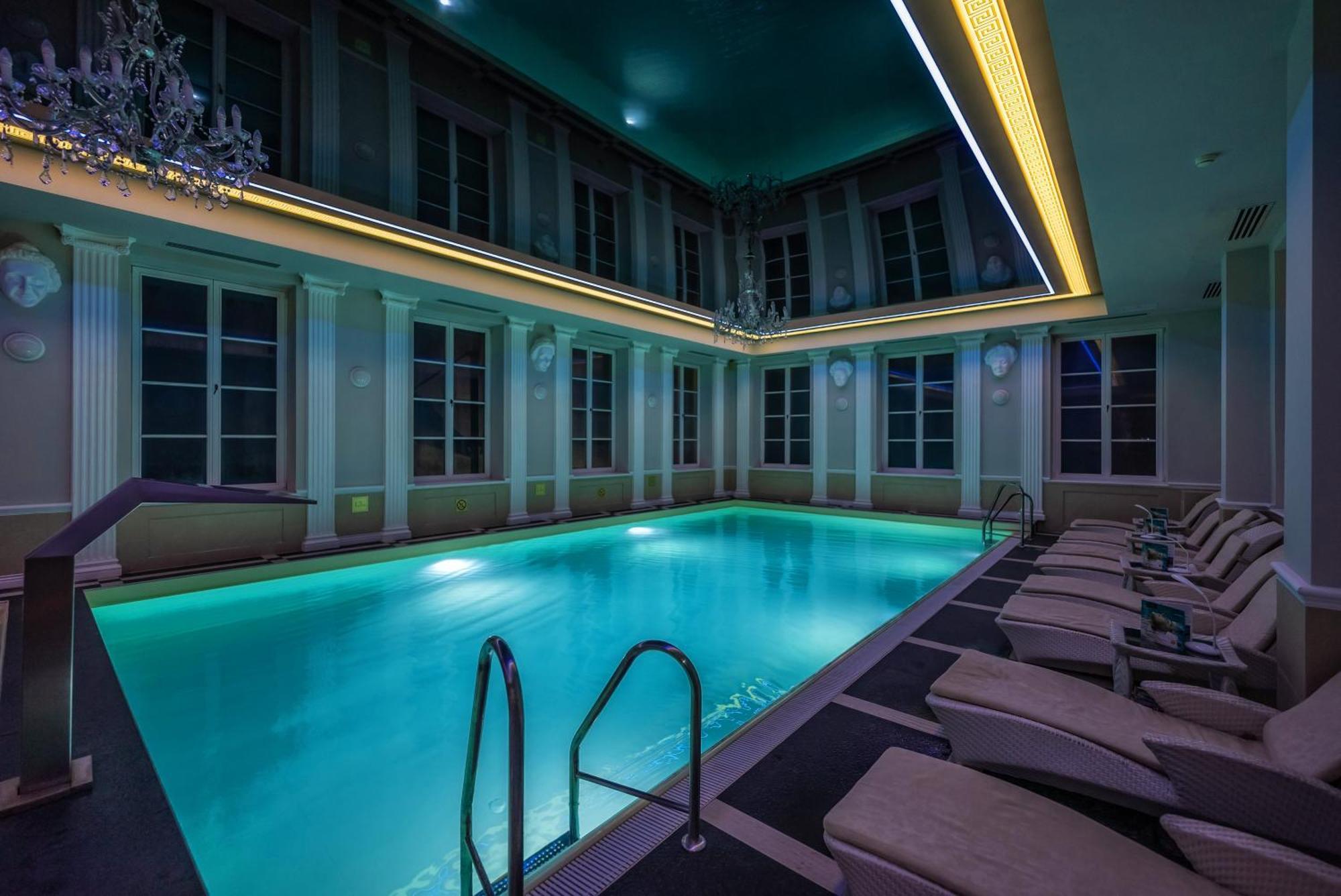Hotel Palac Alexandrinum Krubki Екстер'єр фото