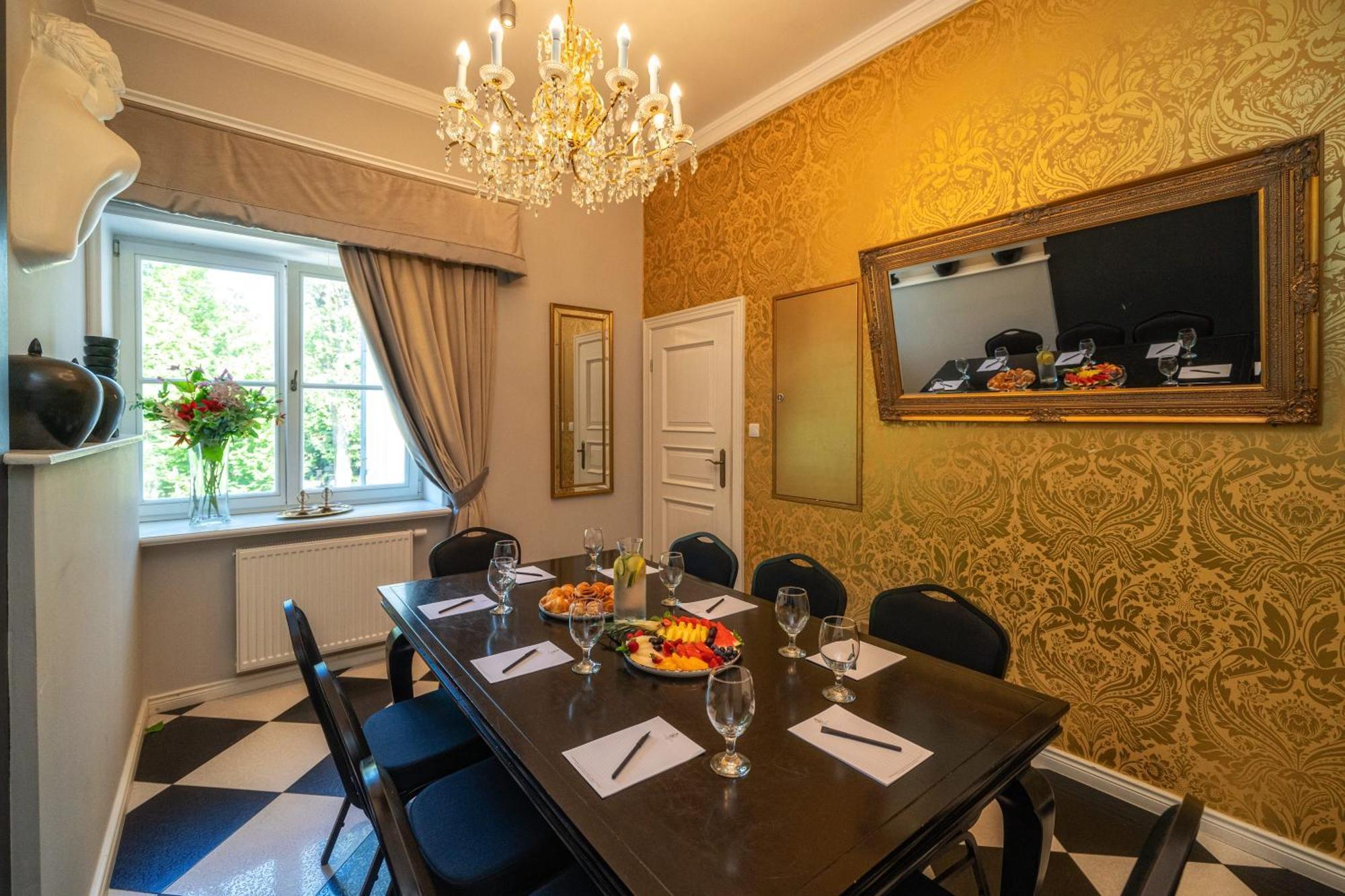 Hotel Palac Alexandrinum Krubki Екстер'єр фото