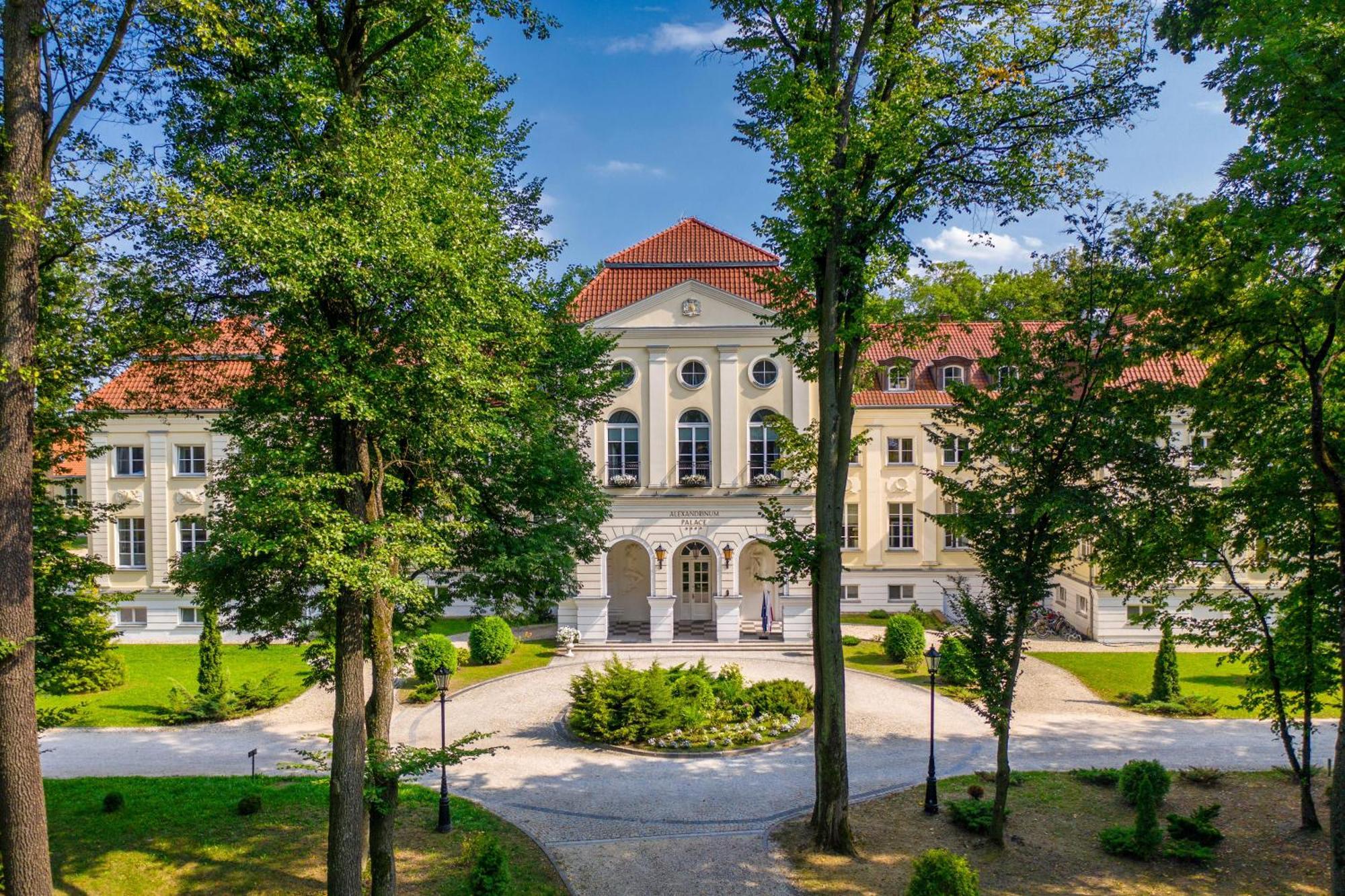 Hotel Palac Alexandrinum Krubki Екстер'єр фото