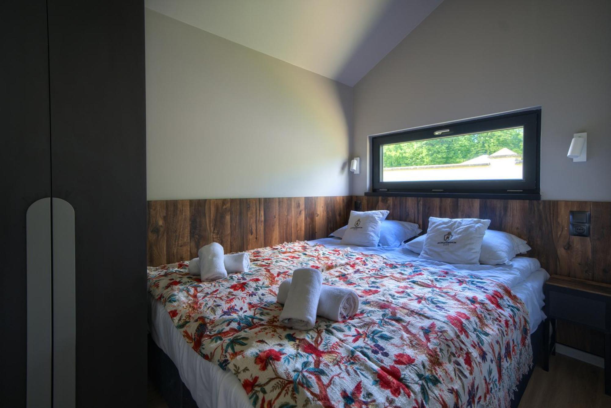 Hotel Palac Alexandrinum Krubki Екстер'єр фото